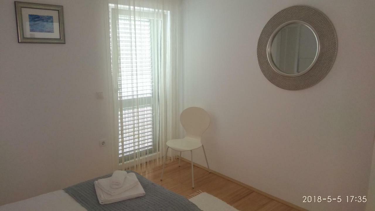 Donji Okrug  Apartments Niana With Heated Seawater Swimingpool מראה חיצוני תמונה